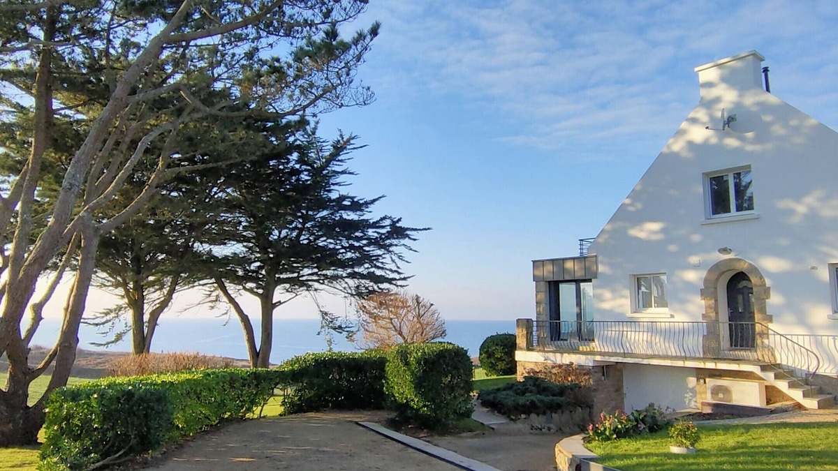 Doelan Villa | Villa FEUNTEUN on the ocean!