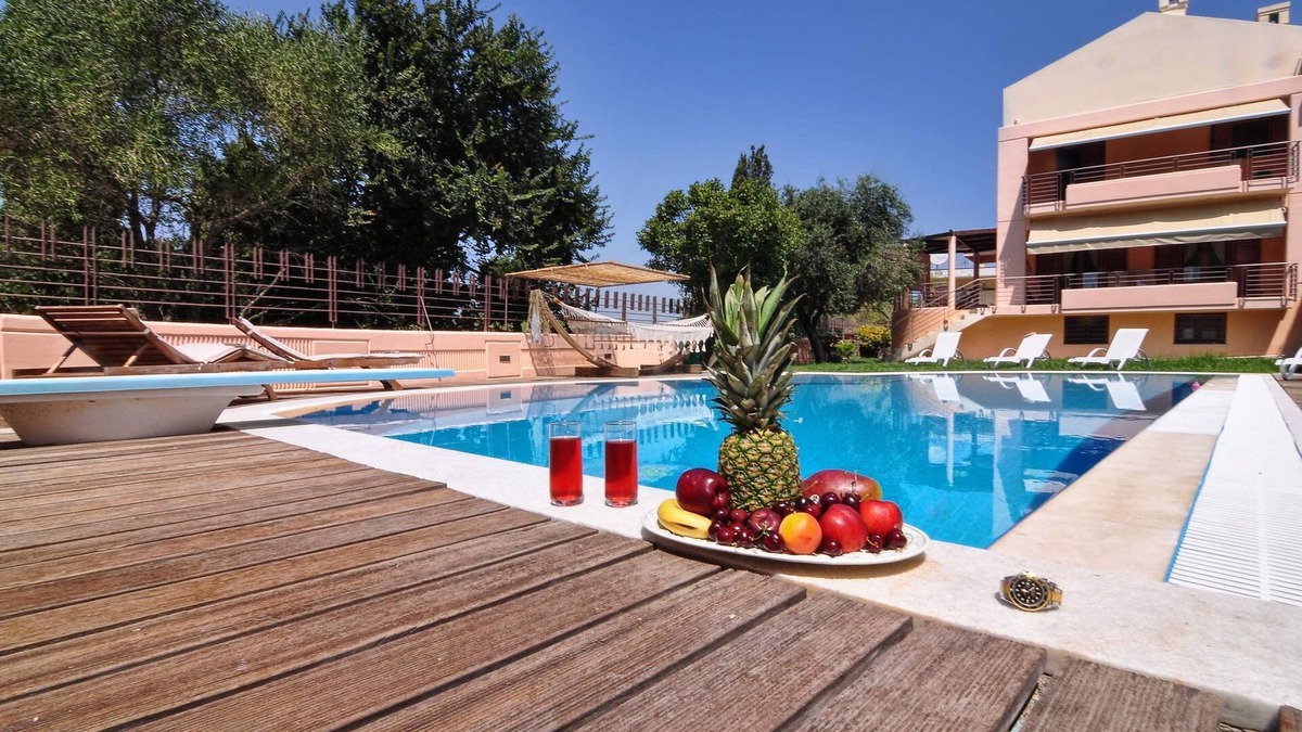 Kanoni Villa | Villa Figareto - Luxurious vacation villa, private pool, BBQ & private garden