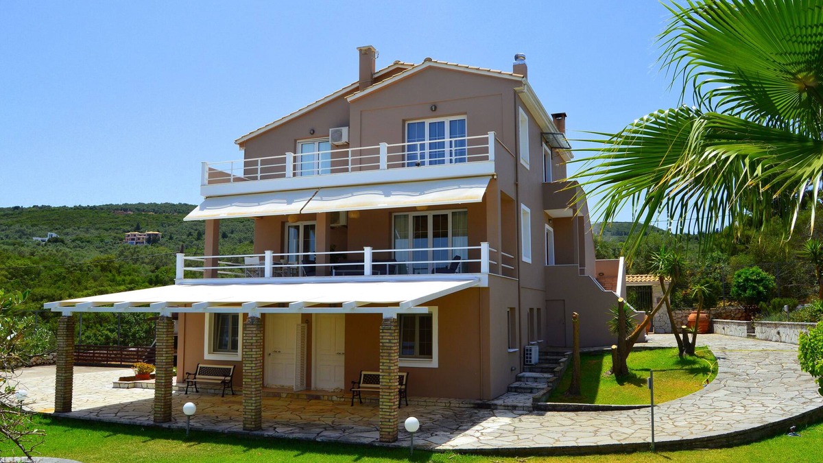 Tsoukaladhes Villa | Villa Filis -A magnificent Villa overlooking Lefkada!