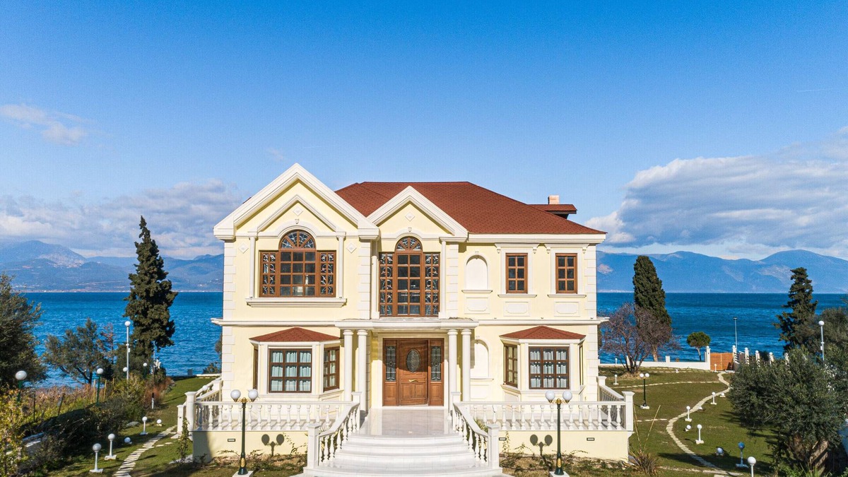 Psathopirgos Villa | Villa Filoxenia - by the sea - up to 12 guests