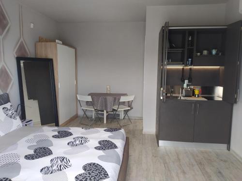 Avigliana Apartment | Villa Fiorita