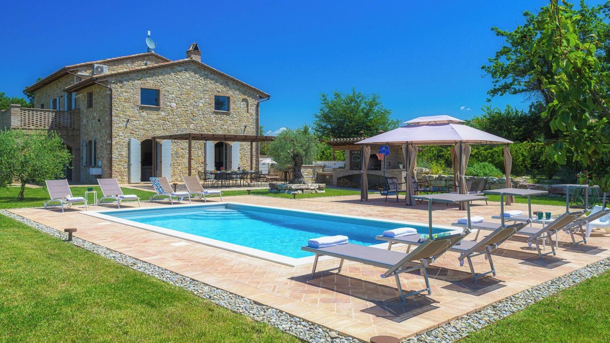 Gualdo Cattaneo Villa | Villa Flaminia 8+2 - Emma Villas