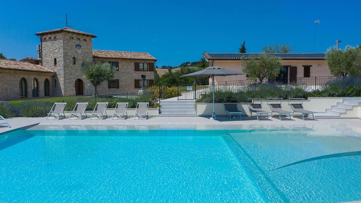 Centofinestre Villa | Villa Flavia 16 - Six Bedroom Villa, Sleeps 16