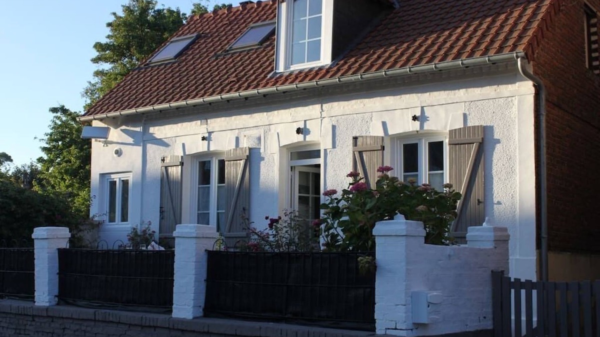 Mesnil-Val-Plage House | Villa Fleurs de France, With Garden