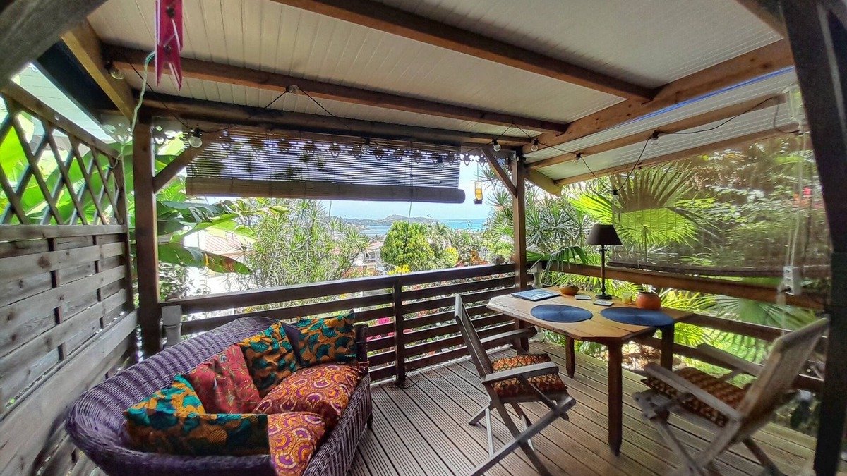 Le Vauclin Apartment | Villa Fleurs des Iles: Studio Bwa Banbou, cozy studio with sea view.