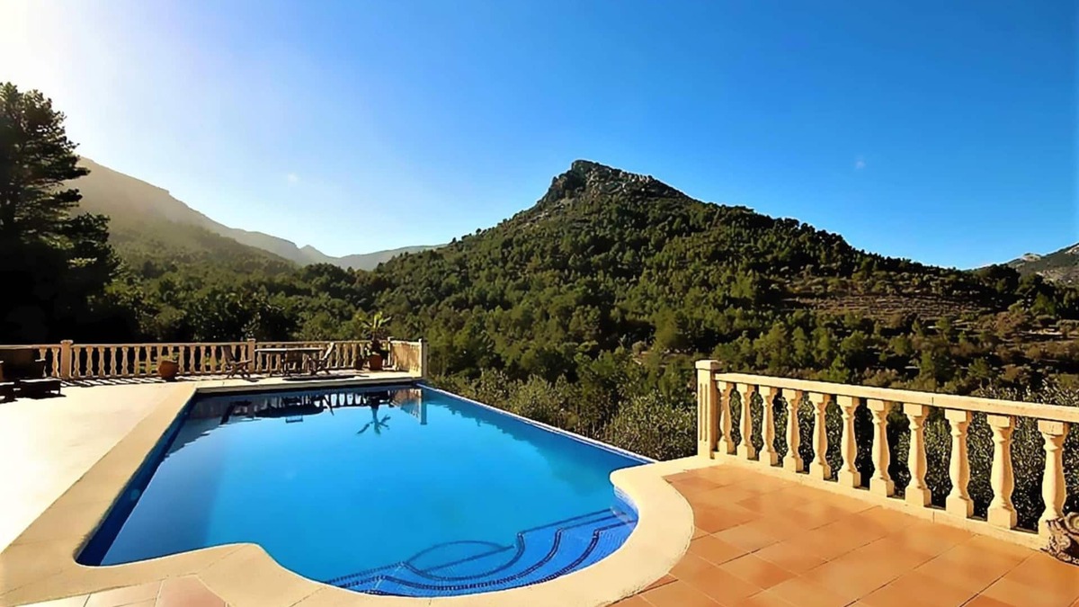 Benigembla Bed & Breakfast | Villa Foia Vella: room Almendra