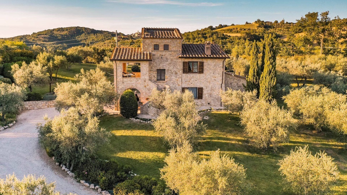 Collazzone Villa | Villa for 10 guests. Private Pool. Access to the wellness center of the estate