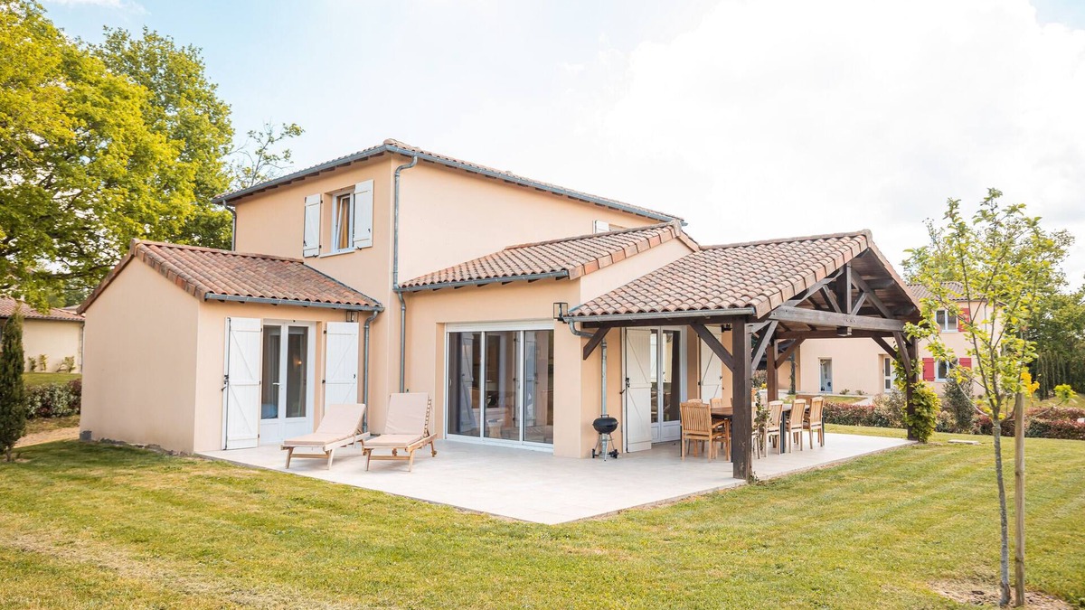 Vasles House | Villa for 10 people, bright, modern and comfortable