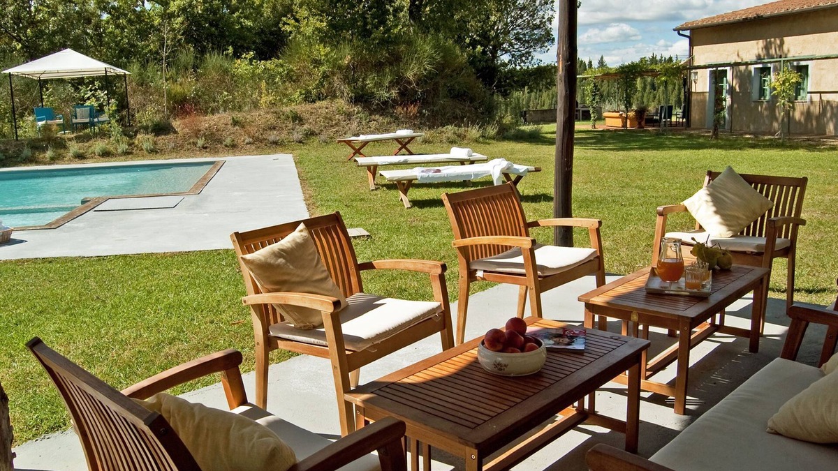 Barberino Val d'Elsa Villa | Villa for 12 with A/C, wifi and a large pool in the Chianti