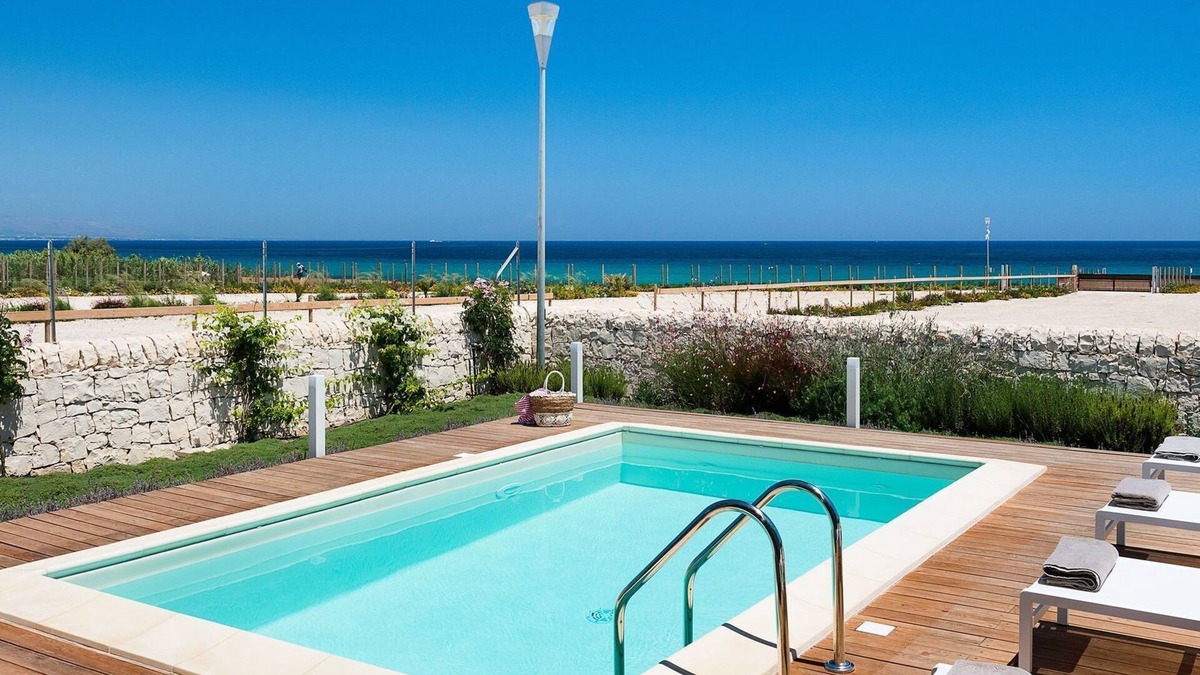Reitani Villa | Villa for 6 People in Sicily with private pool at the Sea