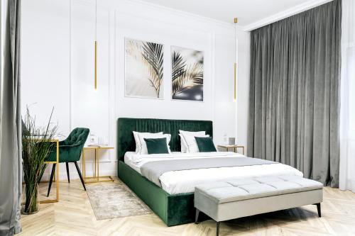 Bucharest City-Centre Villa | Villa for rent with Garden - High Ceilings Bucharest Free Park