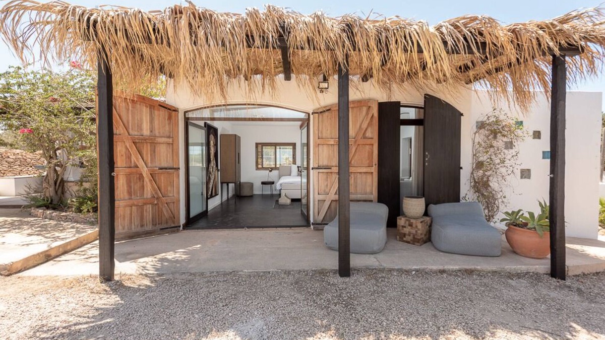 La Savina Villa | Villa Formentera with amazing views + Private Tennis Court