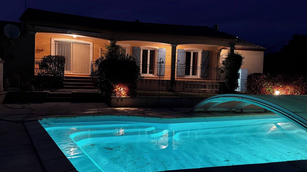 Garrigues-Sainte-Eulalie Villa | villa avec piscine pour 4 personne. Dans un petit village dans le sud de la FR.