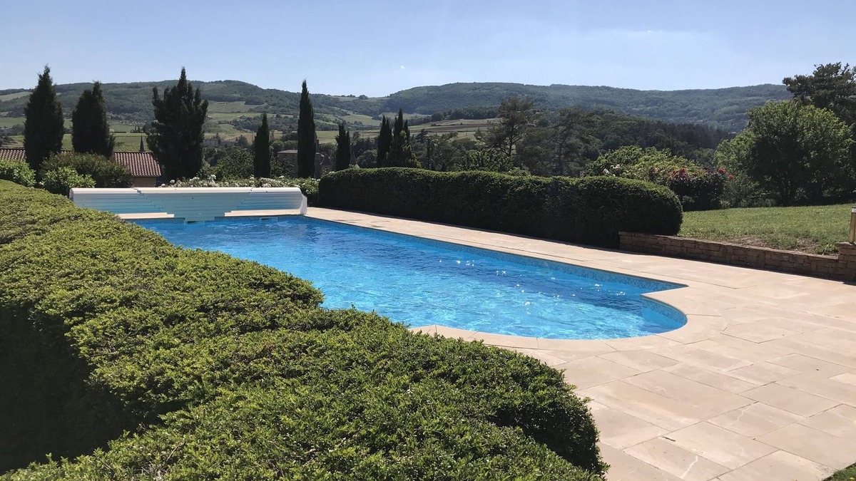 Jarnioux Villa | Villa Beaujolaise with swimming pool near Lyon
