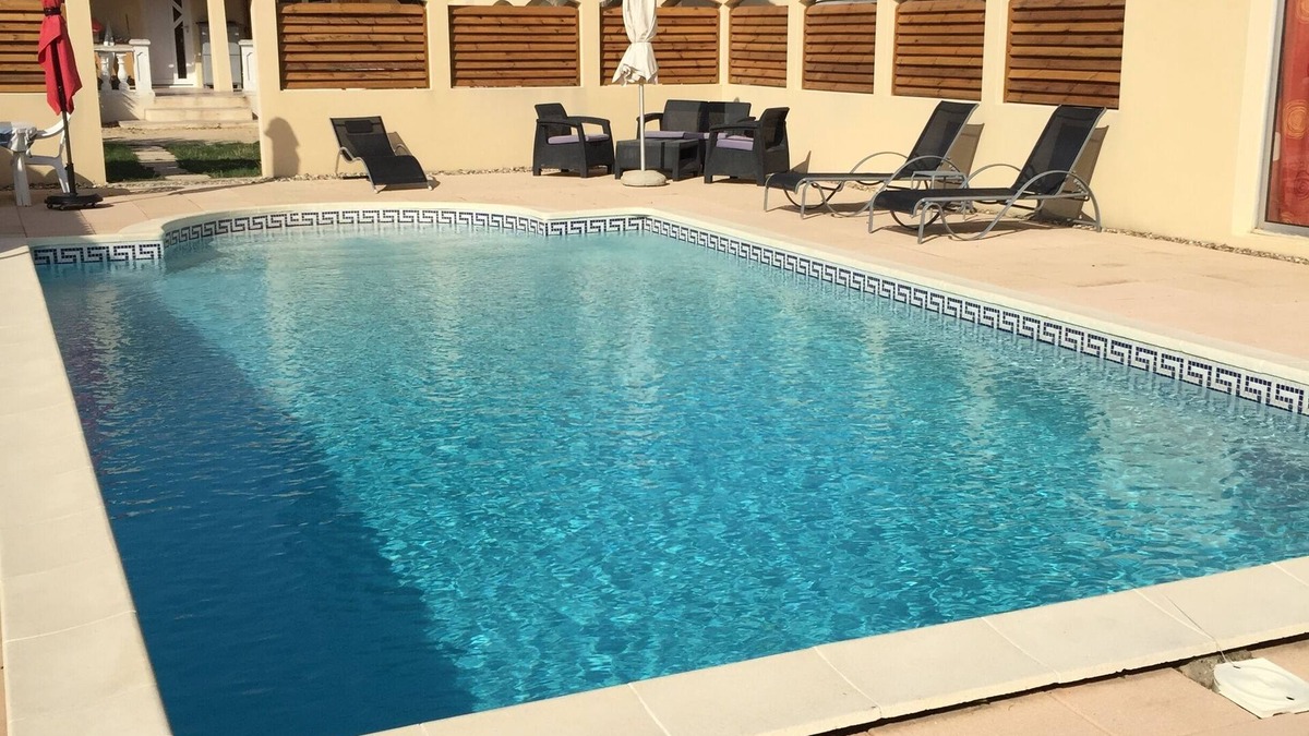 Saint-Laurent-La-Vernede Villa | Villa sleeps 8/9, heated pool (9x5m), Jacuzzi (7places), games room.