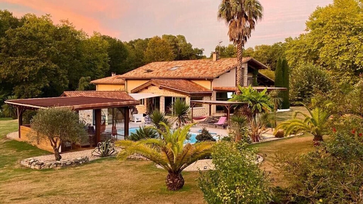 Saint-Martin-de-Seignanx Villa | Villa Larroque at the gates of Bayonne, Biarritz, Hossegor and Capbreton