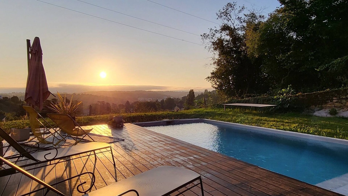 Saint-Romain-au-Mont-d'Or House | Villa Avec Piscine et vue Dans la Nature Immédiate Lyonnaise