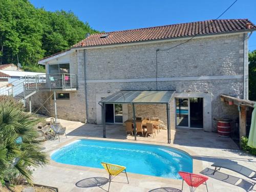 Sainte-Colombe-en-Bruilhois Villa | Villa à la campagne