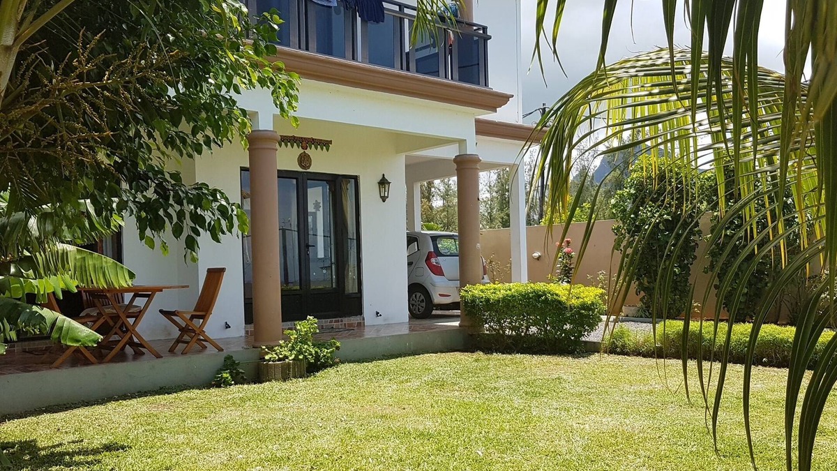 Bambous House | Villa friendly: Room Mia