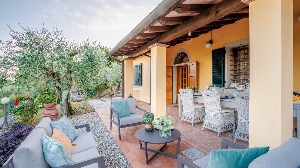 Lucca Villa | Villa Gabry Farmhouse with Incredible View on the Hills close to Lucca Town Centre