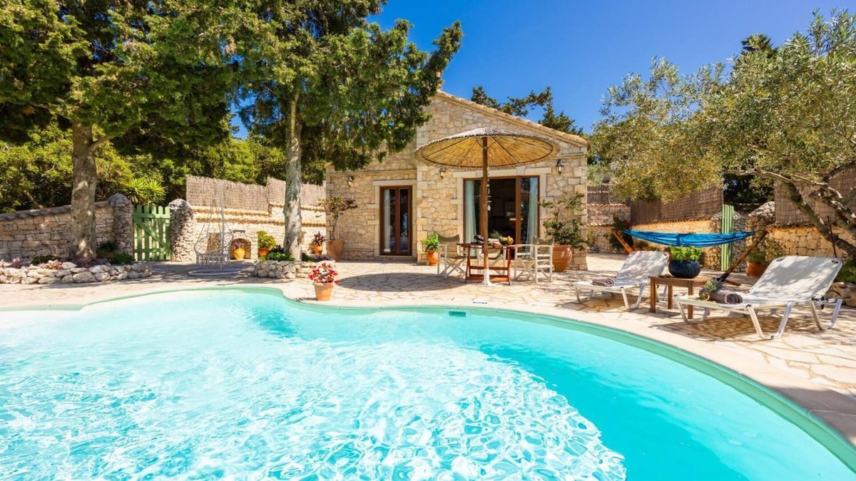 Vlachopoulatika Villa | Villa Gallini - One Bedroom Villa, Sleeps 3