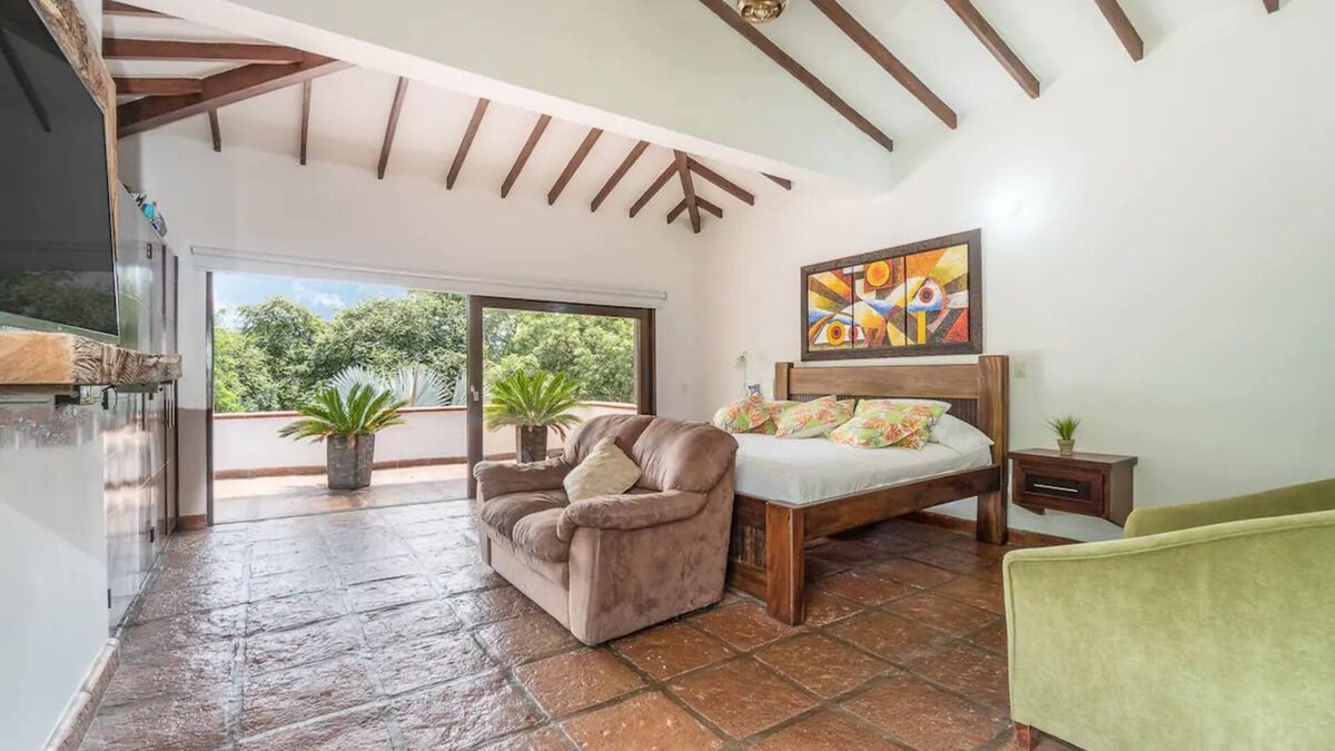 Bella Luz Villa | Villa Gama Vip En Sopetran, Vistas increíbles Con Jacuzzi y Piscina