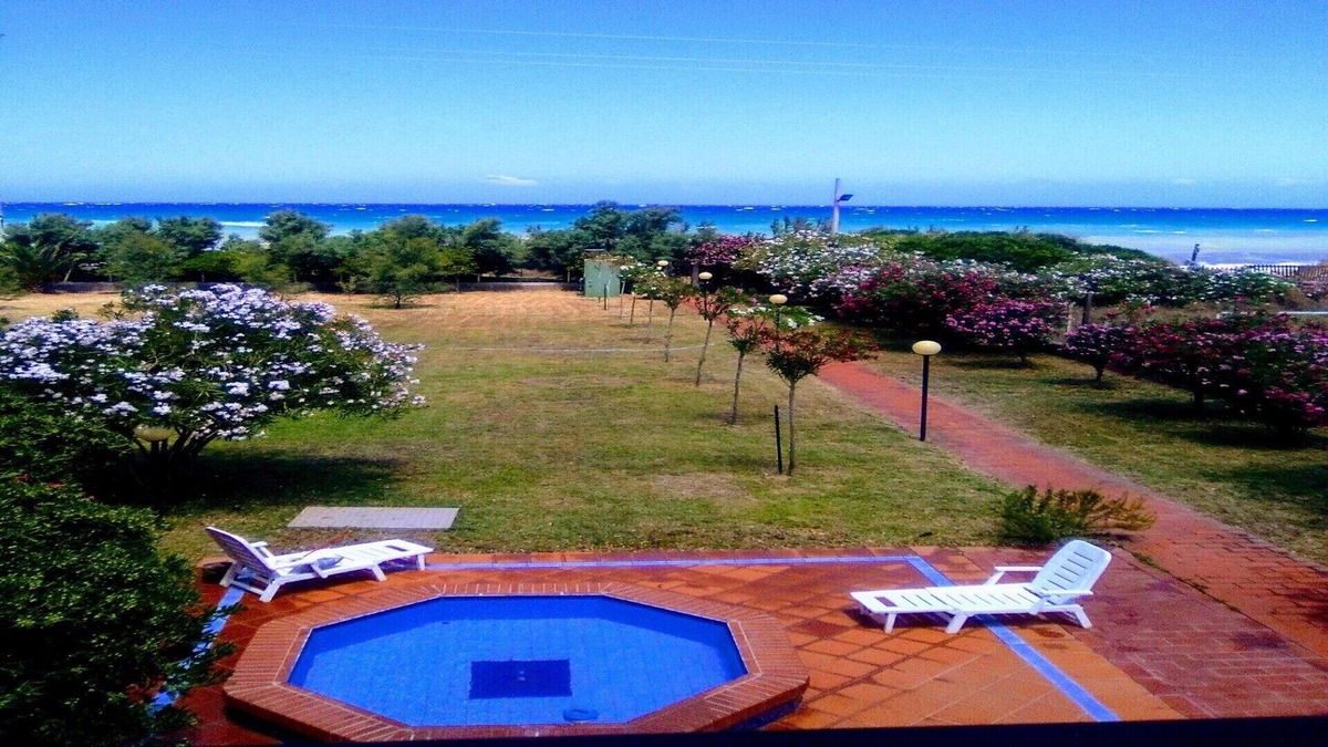 Piane Vecchie Villa | Villa Gelso on the sea.