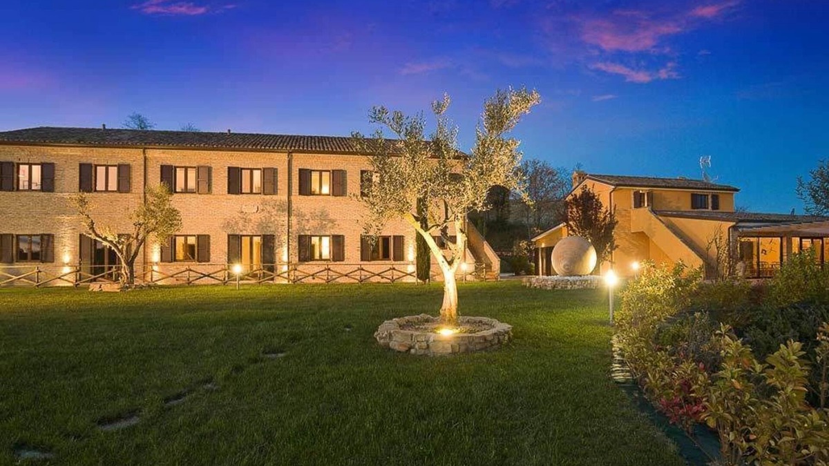 Camerano House | Villa Gens Camuria