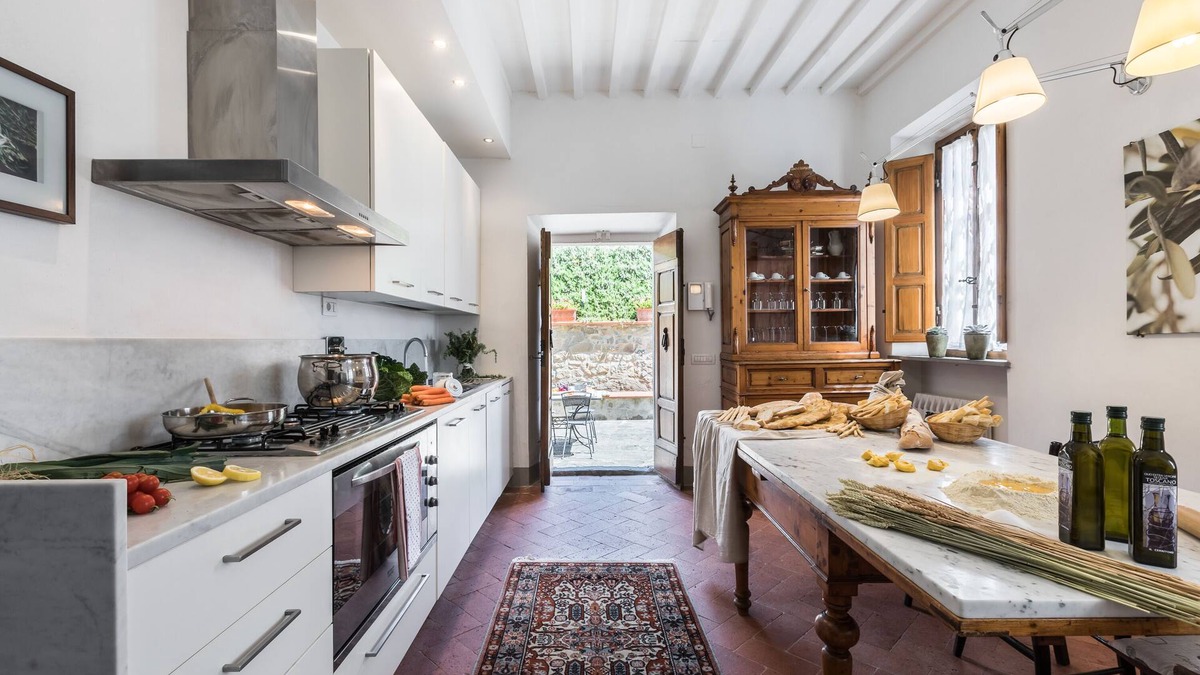 Massa e Cozzile House | Villa Gialla 12 people. Pool PROMOTED BY WEEKHOMES COM