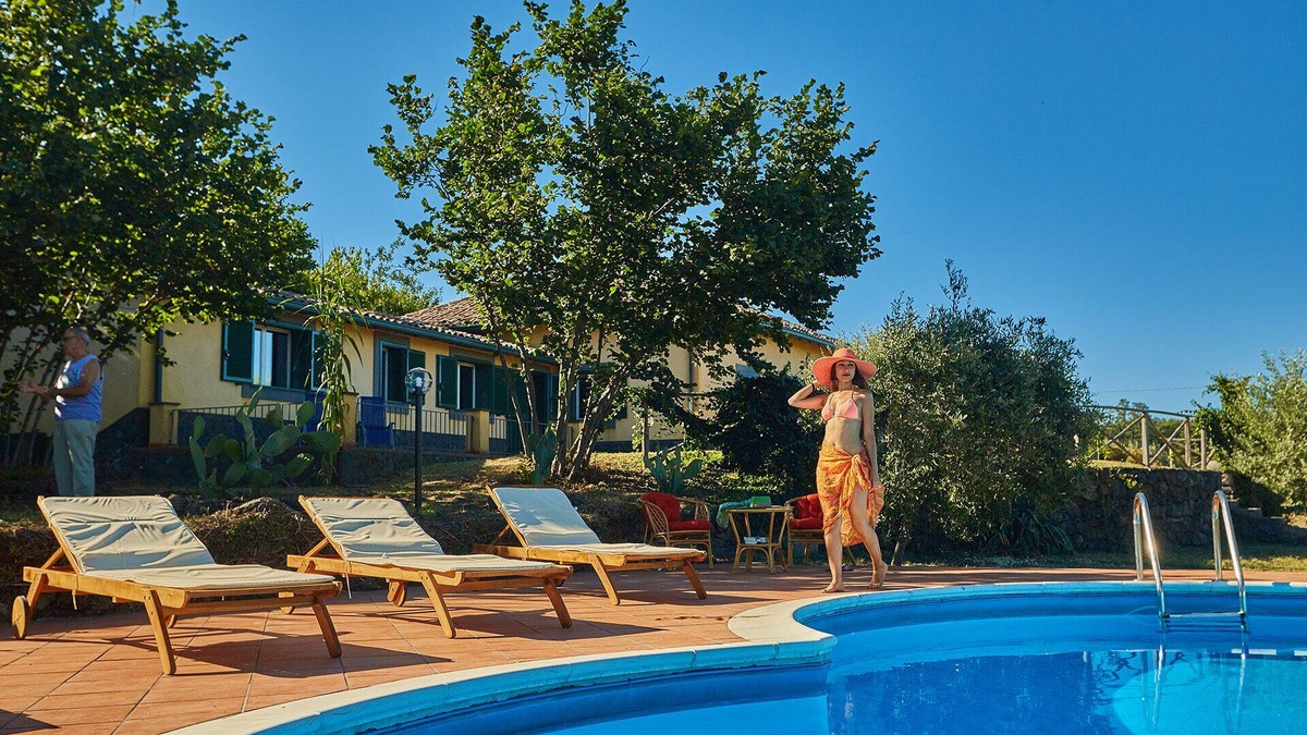 Sant'Alfio Villa | Villa Gialla - Villa with private pool and fantastic sea view and Etna volcano.