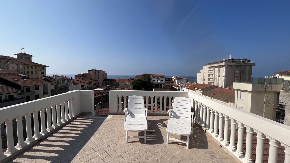 Viareggio House | Villa Giulia BnB