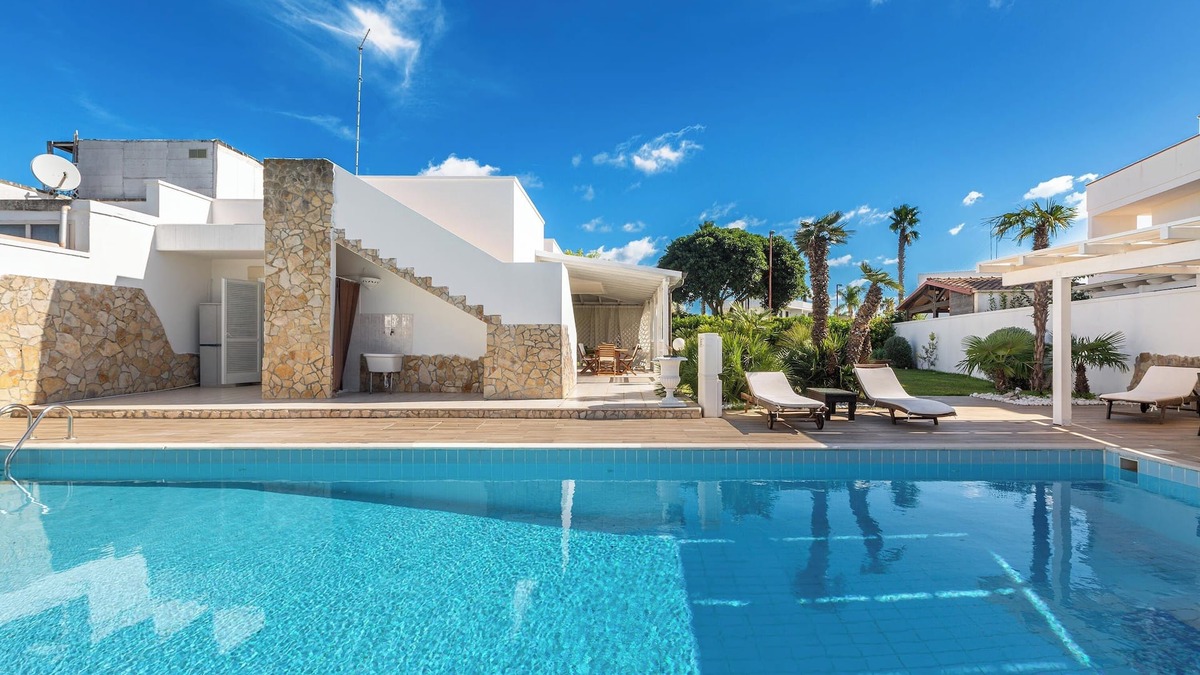 Torre dell'Orso Villa | Villa Goccia by BarbarHouse