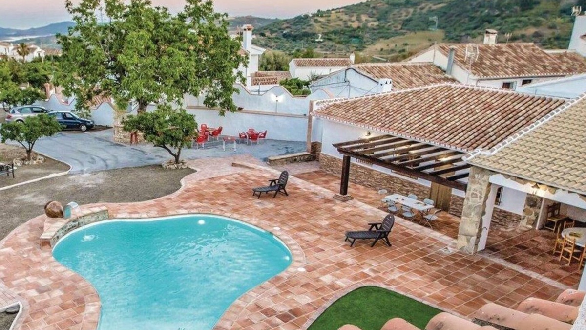 Mondron Villa | Villa Godoy Periana by Ruralidays