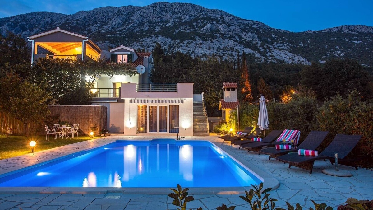 Gata Villa | Villa Golden Garden with 50sqm private pool