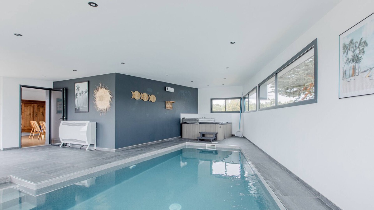 Plouneour-Brignogan-Plages Villa | Villa 'Goueltoc-piscine - Spa - 100m Plage' with Private Terrace, Private Garden and Wi-Fi