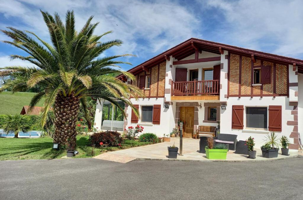 Saint-Jean-Pied-de-Port Bed & Breakfast | Villa Goxoki avec piscine Saint Jean Pied de Port