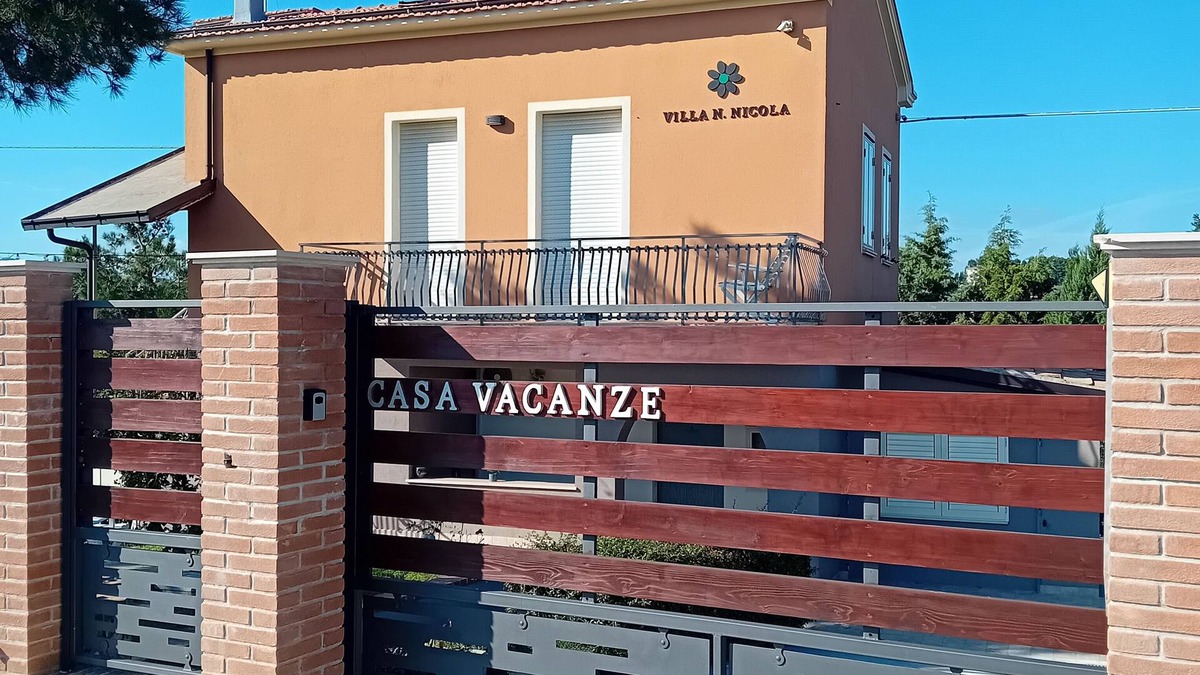 Montenero di Bisaccia House | VILLA GRANDPA NICOLA