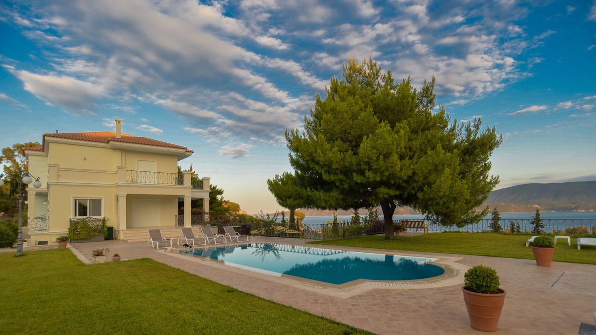 Isthmia Apartment | Villa Fantasia Luxury Apartment