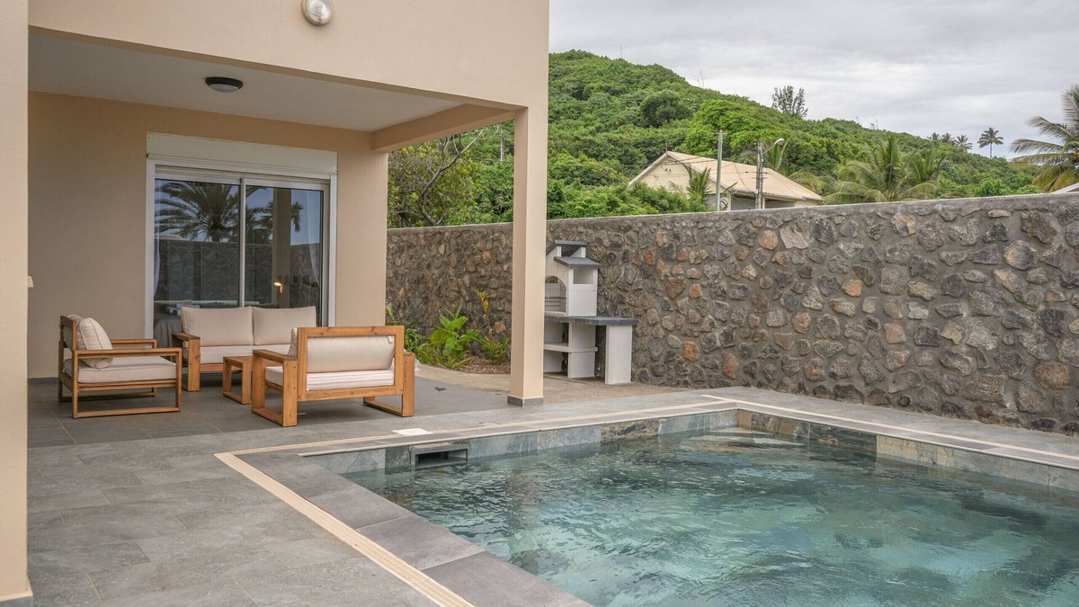 Petite-ÃŽle Villa | Villa Grand Bois, PMR, with its heated swimming pool
