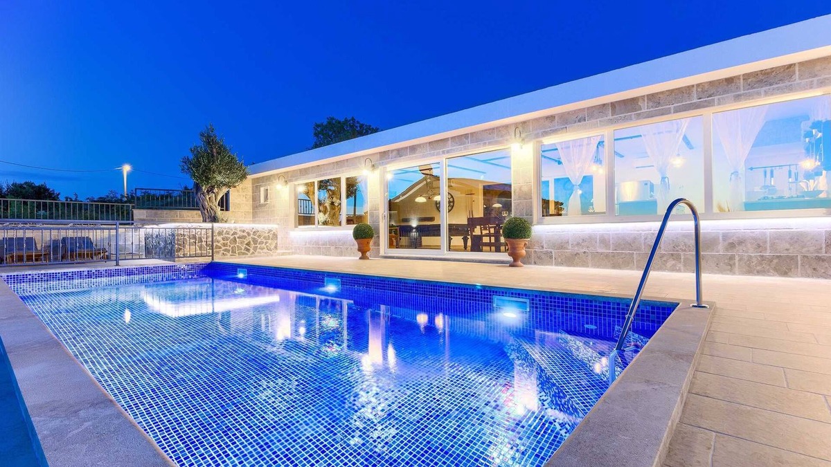 Dvornica Villa | Villa Grand View - 7 bedrooms, private pool, jacuzzi, playground and beaches nearby