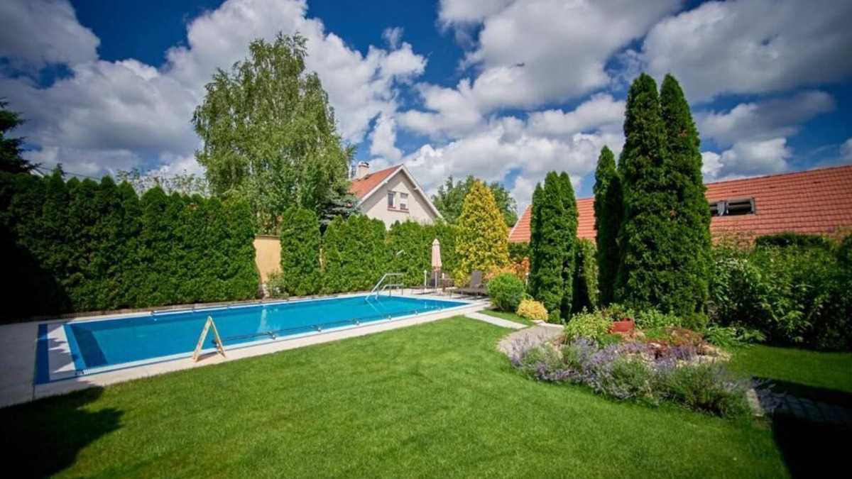 Szentendrei Villa | Villa GreenTree - Fully Refurbished in 2023
