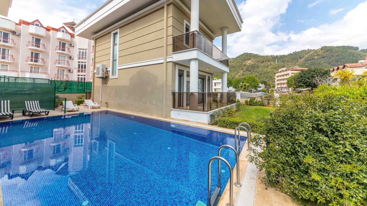 Marmaris City Center Villa | Villa Gunes 1 Icmeler (shared pool)