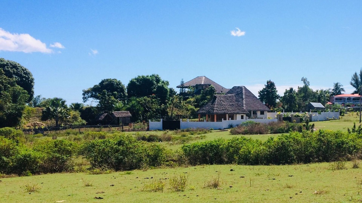 Ambondrona House | Villa Haingo Resort Attitude