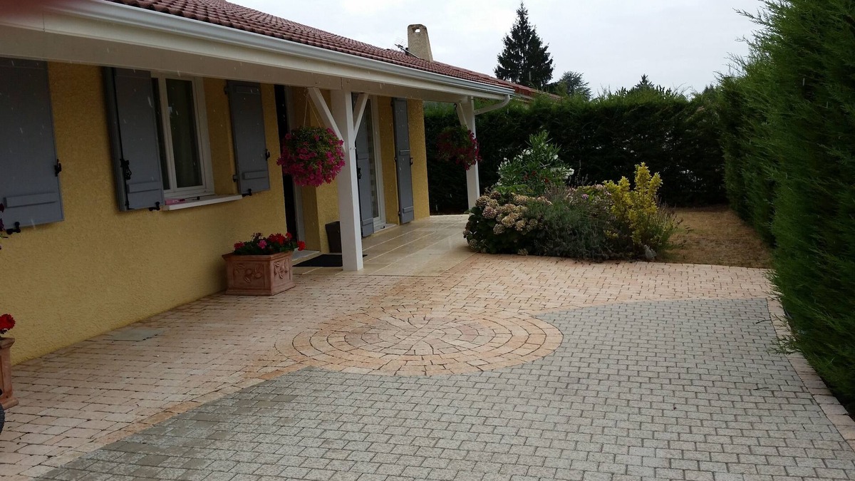 Beaurepaire Villa | VILLA HAUT DE GAME IN THE MIDDLE OF THE RHONE ALPES REGION
