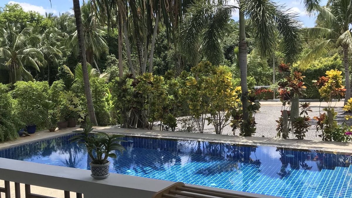 Thong Krut Cabin | Villa Helene in coconut grove