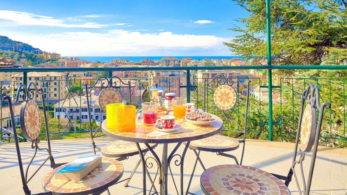 Levanto Apartment | Villa Helvezia - Very large apartment with panoramic terraces, near the centre and beach