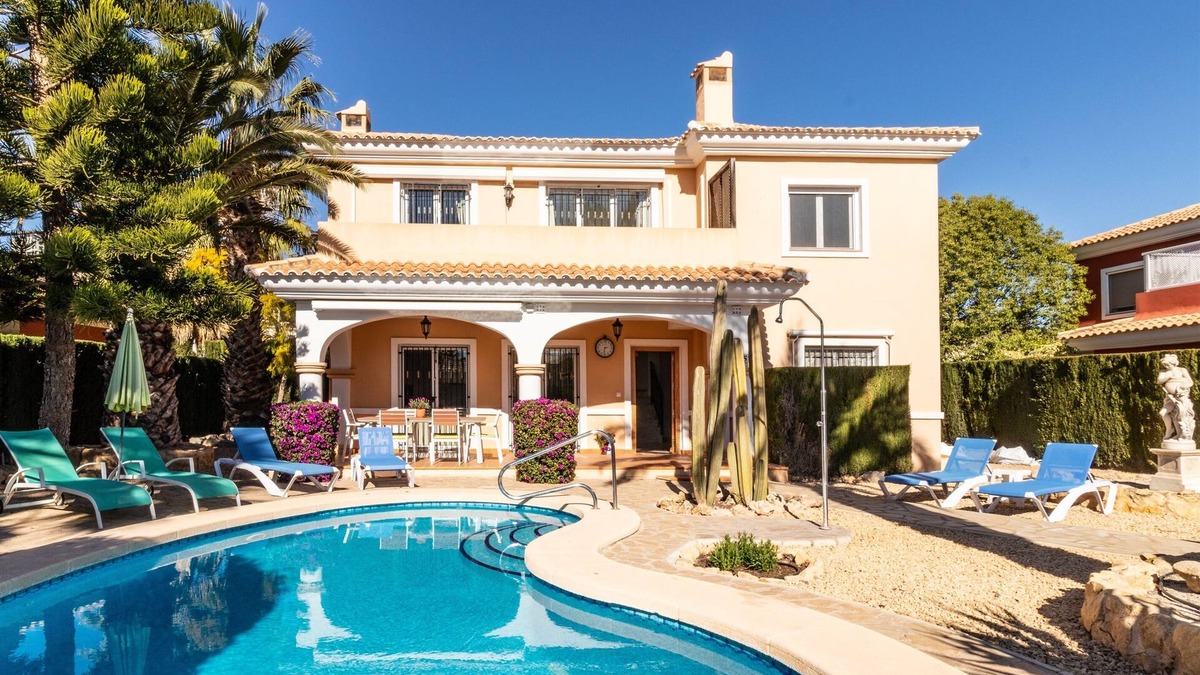 Hoya de los Patos Villa | Villa Henri spacious 6P villa with private pool