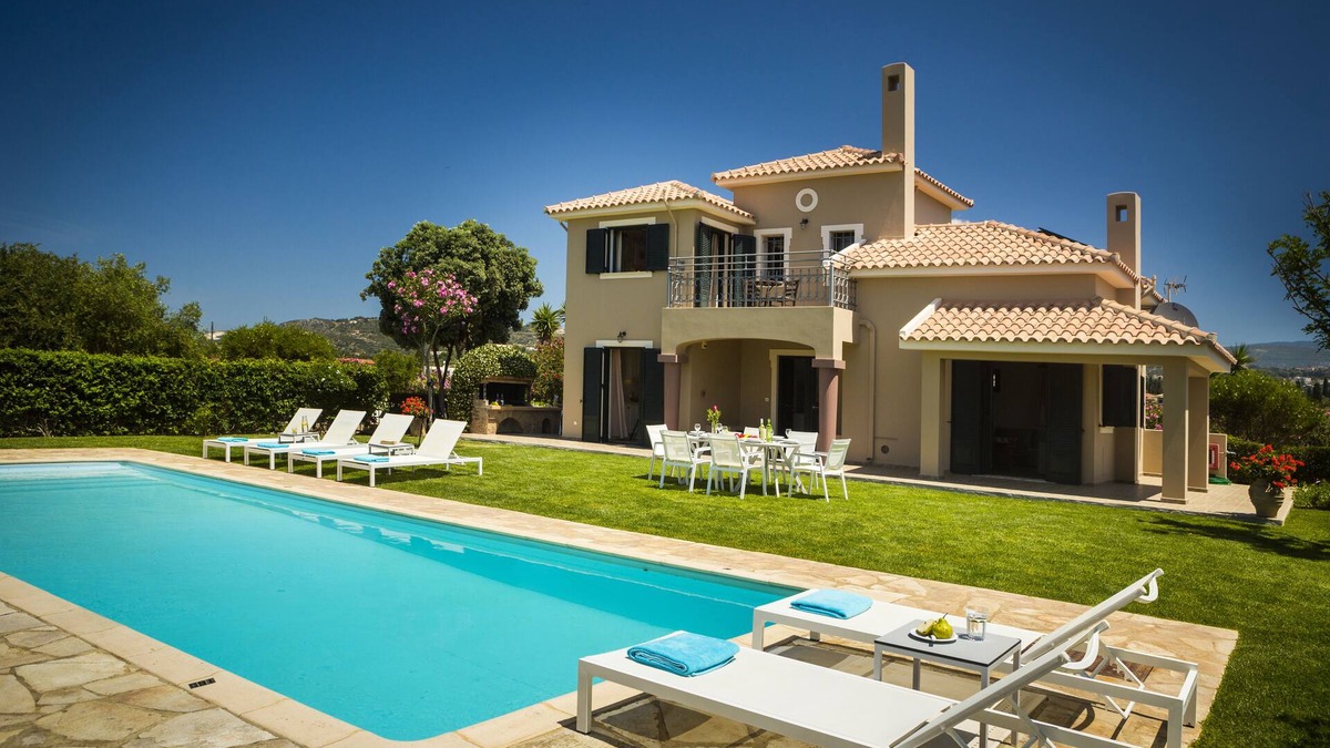 Svoronata Villa | VILLA HERA, LUXURY VILLA WITH PRIVATE POOL