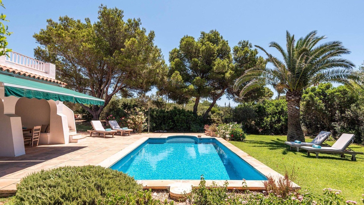 Binidali Villa | Villa 'Hércules 115 Binidali' with Sea View, Wi-Fi and Air Conditioning