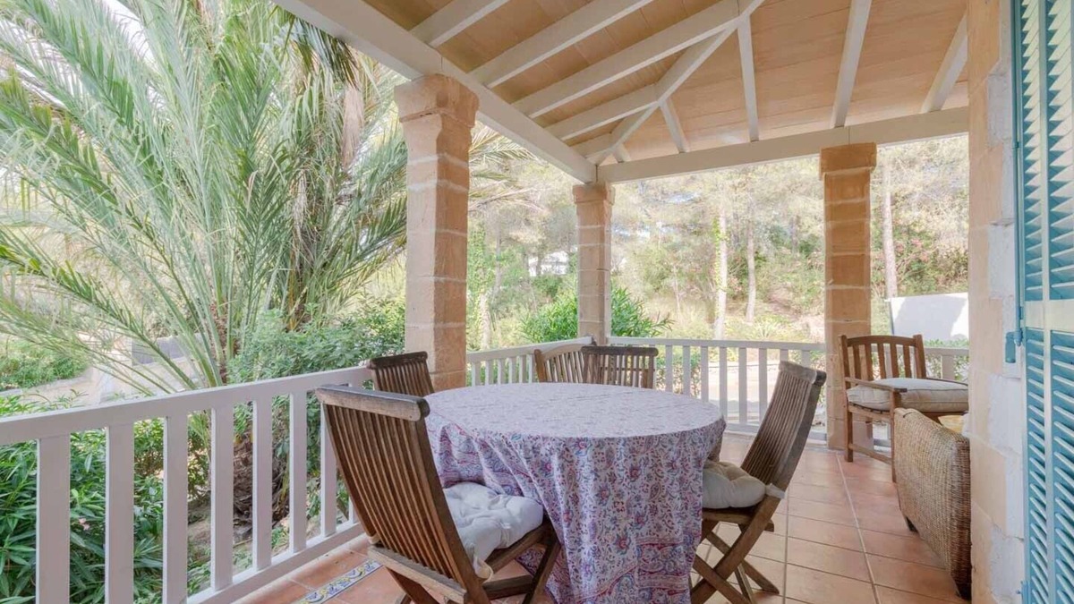 Mal Pas-Bon Aire Ski Chalet | Villa Herdain, three bedrooms, air conditioning, pool, very close to the beach